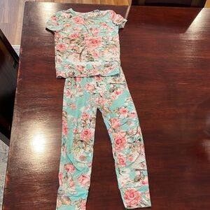 Posh Peanut 5T-6T short sleeve girls pjs